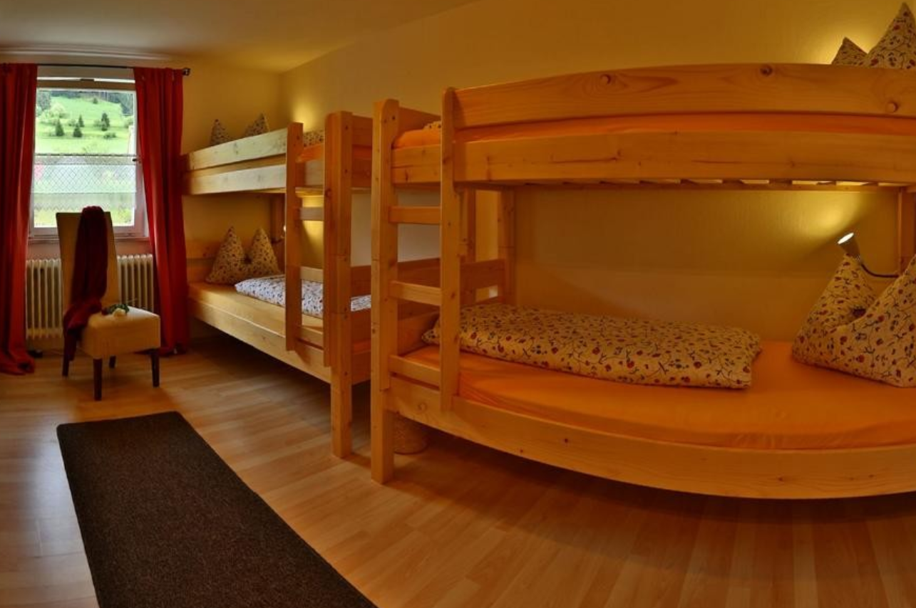 OG 4-Bett-Zimmer mit 2 Stockbetten – Ferienwohnung Allgäu