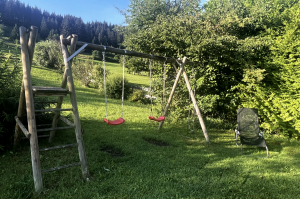 Spielbereich im Grünen